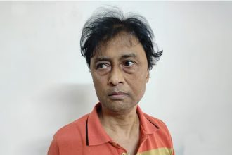 ঢাকায় আওয়ামী লীগের ঝটিকা মিছিলে নেতৃত্ব দেওয়া শাহে আলম মুরাদ গ্রেপ্তার