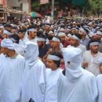 কাফনের কাপড় বেঁধে কারিগরি শিক্ষার্থীদের গণমিছিল