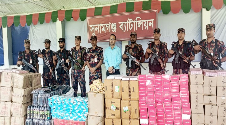 সুরমা নদীতে অভিযান আটক ৪০ লাখ টাকার ভারতীয় পন্য