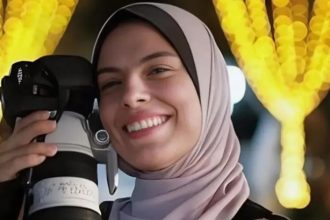 ইসরায়েলি বিমান হামলায় নিহত ফাতিমা হাসোনার চোখ দিয়ে বিশ্ব দেখেছে গাজার বাস্তবতা