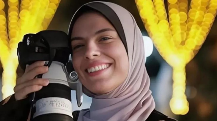 ইসরায়েলি বিমান হামলায় নিহত ফাতিমা হাসোনার চোখ দিয়ে বিশ্ব দেখেছে গাজার বাস্তবতা