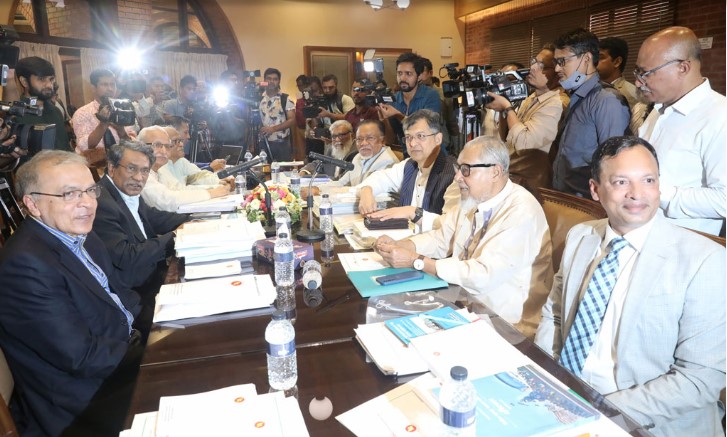 সংস্কার কার্যক্রমে সহযোগিতার বিষয়ে বিএনপি ‘সিরিয়াস’: সালাহউদ্দিন আহমেদ