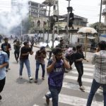 জবি শিক্ষার্থীদের ‘লং মার্চে’ পুলিশের বাধা, আহত ২৫