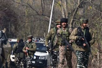 জম্মু-কাশ্মীরে সংঘর্ষে নিহত ৩, ফের উত্তেজনা