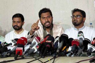 আ.লীগের সব সম্পদ বাজেয়াপ্তের দাবি নুরের