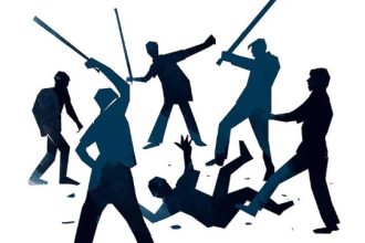 স্বেচ্ছাসেবক দল নেতাকে পিটিয়ে আহত