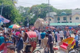 সিলেটে রিকশা ও সিএনজি চালিত অটোরিকশা চালকদের সংঘর্ষ