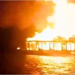 সুনামগঞ্জে পর্যটকবাহী হাউসবোট পুড়ে ছাই, প্রাণে বাঁচলেন ১২জন